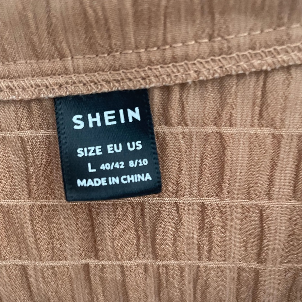 Shein Textured Button Up - Picture 3 of 3